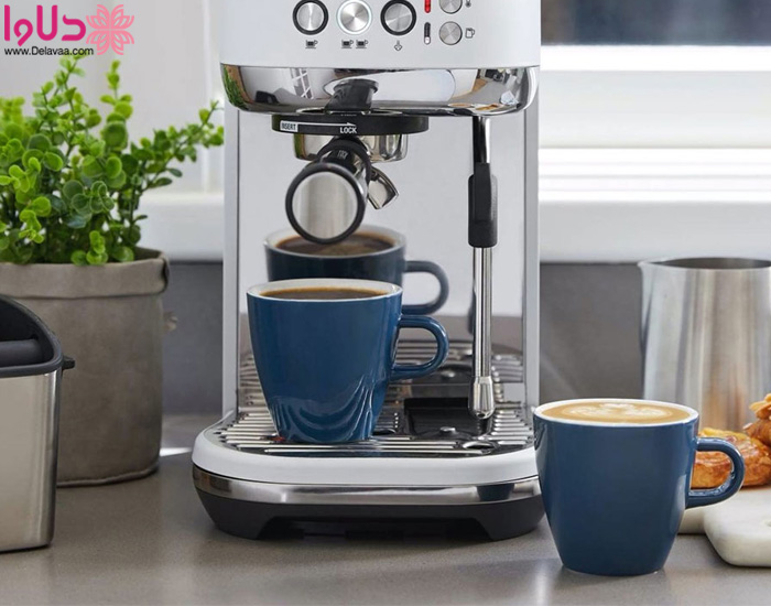 4. به عملکرد دستگاه قهوه ساز دقت بکنید 