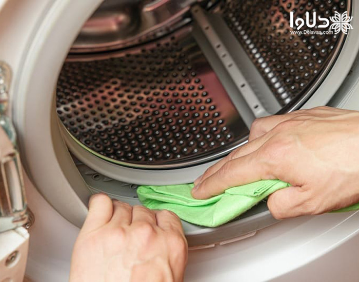 تمیز کردن لاستیک دور درب ماشین لباسشویی : 